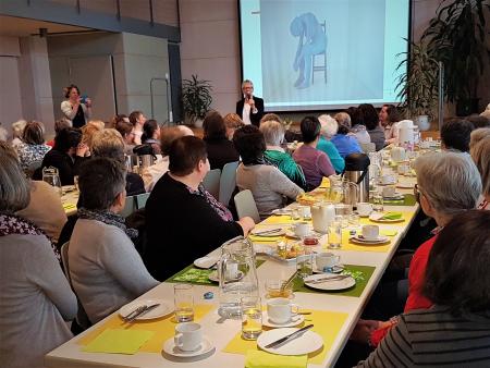 Frauezmorge „Pilgern - mehr als Wandern“